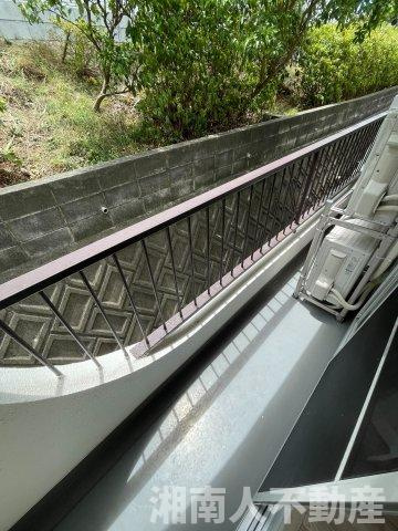 松濤ハイツのバルコニー|外からの目が気にならないバルコニーで洗濯物が干せます