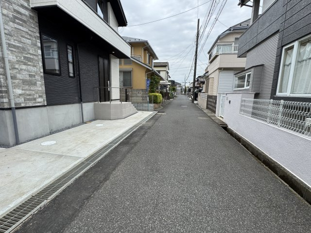 柏市常盤台新築戸建【柏第八小学校：10分】の前面道路含む現地写真|北東側前面道路