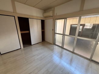 【居間・リビング】 | 川戸正和住宅