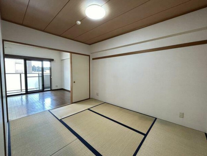 【中古マンション】ルミナス鶴ヶ島の和室|リビング隣の6帖和室です☆