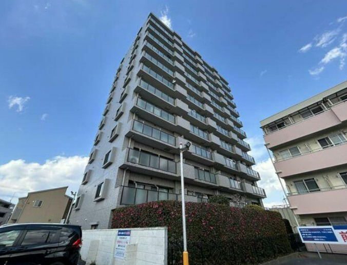 【中古マンション】ルミナス鶴ヶ島の外観|鉄骨鉄筋コンクリート造りのマンションです☆