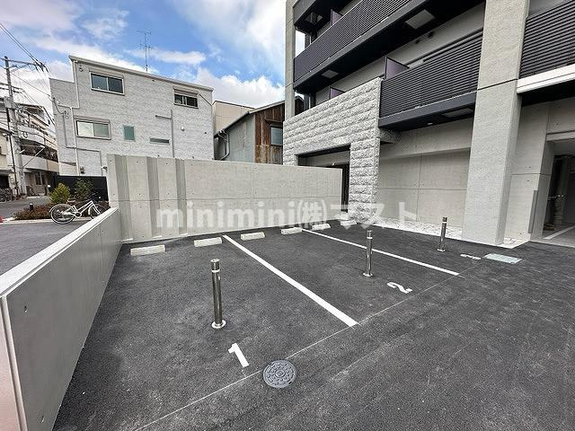 ファーストフィオーレ大阪城イーストの駐車場