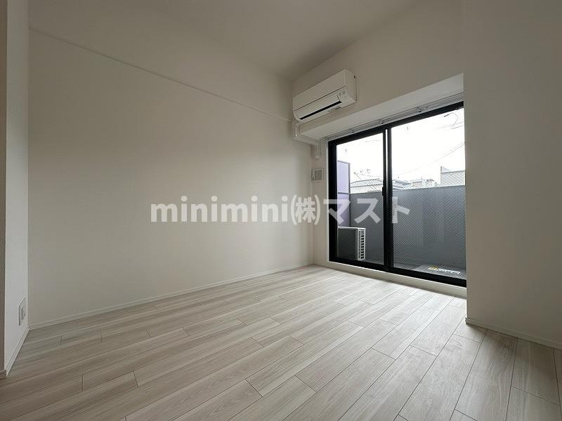 ファーストフィオーレ大阪城イーストの居間・リビング