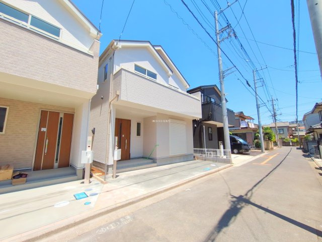 ふじみ野市西２丁目の新築一戸建の前面道路含む現地写真