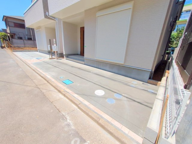 ふじみ野市西２丁目の新築一戸建の駐車場