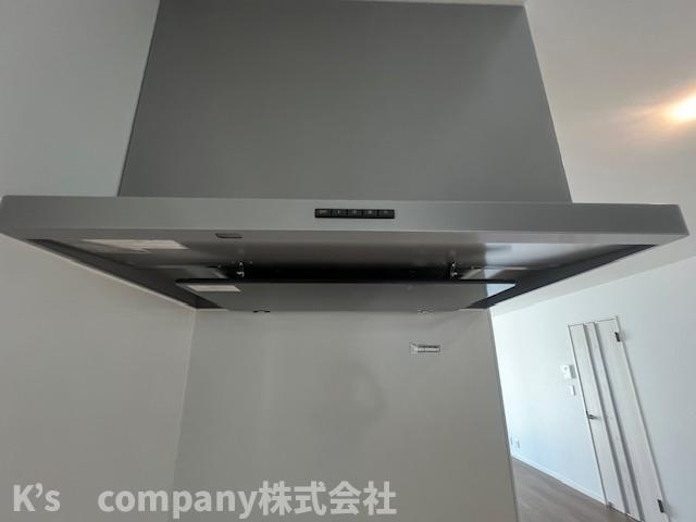 茅ヶ崎市柳島２丁目　新築戸建　4号棟のキッチン|レンジフード♪