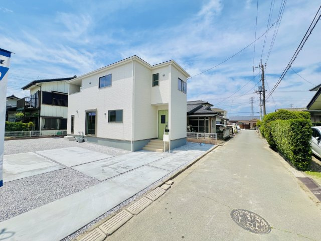 藤岡市立石の前面道路含む現地写真|閑静な住宅街で、車の通りも少なく駐車も楽々♪