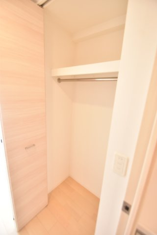 大阪市都島区中野町１丁目の賃貸マンションの収納
