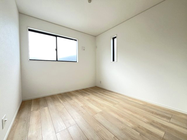 【子供部屋】 | 糟屋郡篠栗町田中1丁目第1　1号棟（全4棟）【仲介手数料無料・0円】 | 現地写真。