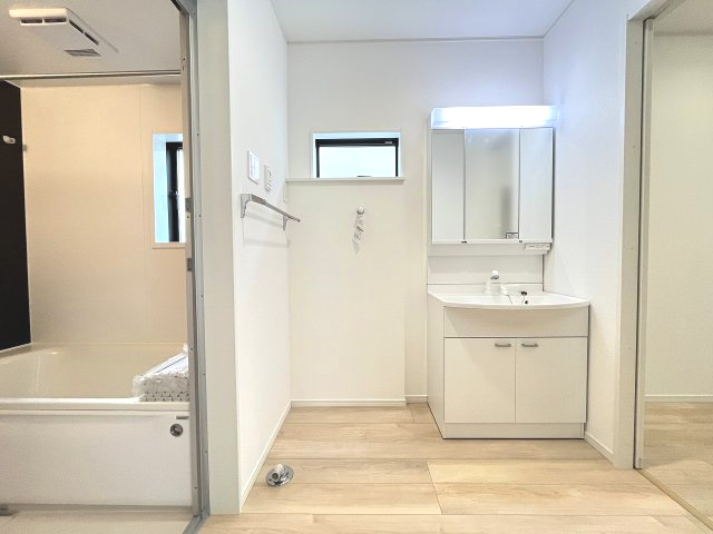 【洗面所】 | 糟屋郡篠栗町田中1丁目第1　1号棟（全4棟）【仲介手数料無料・0円】 | 現地写真。