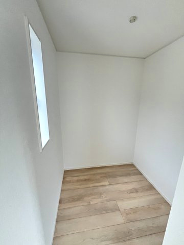 【収納】 | 糟屋郡篠栗町田中1丁目第1　3号棟（全4棟）【仲介手数料無料・0円】 | 現地写真。ウォークインクローゼットです。