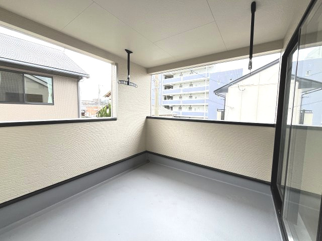 【バルコニー】 | 糟屋郡篠栗町田中1丁目第1　3号棟（全4棟）【仲介手数料無料・0円】 | 現地写真。インナーバルコニーです。