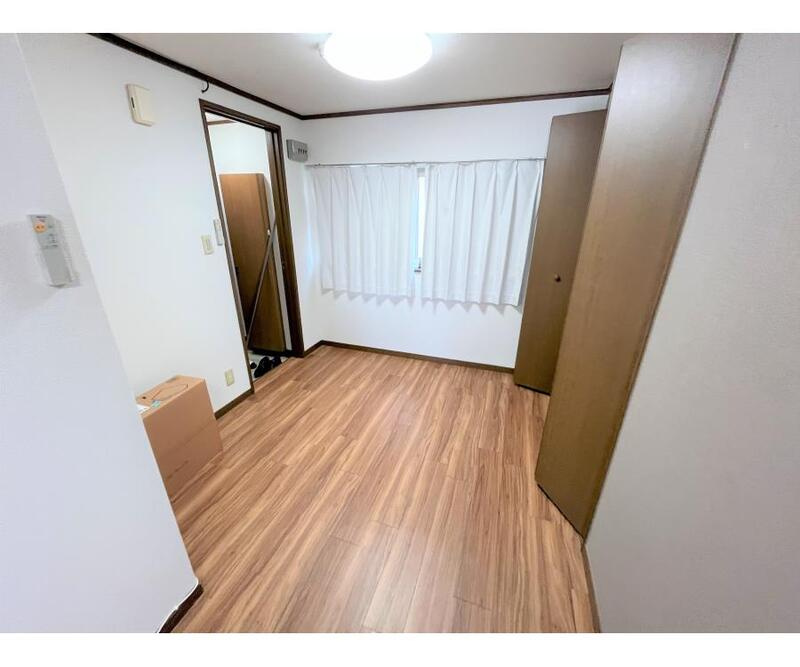 武田ビルの居間・リビング