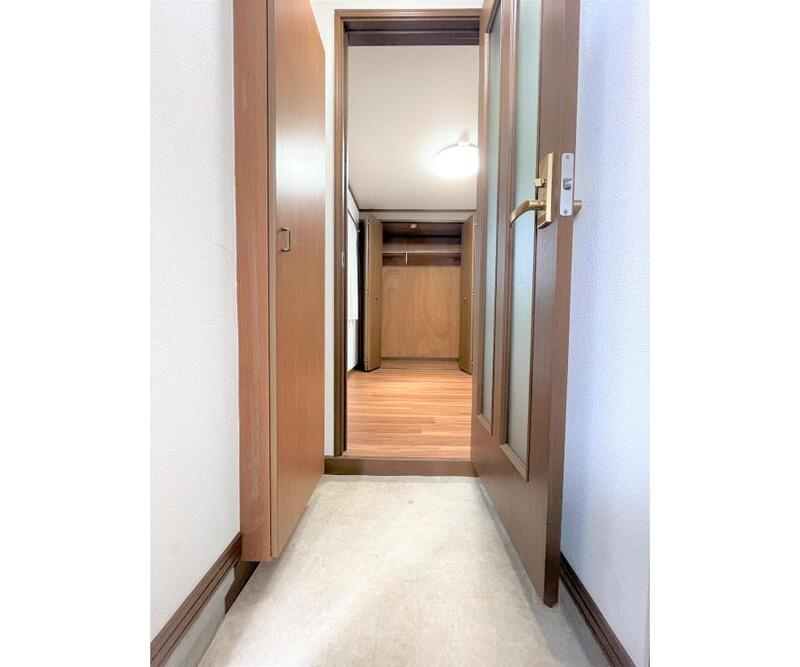 武田ビルの玄関