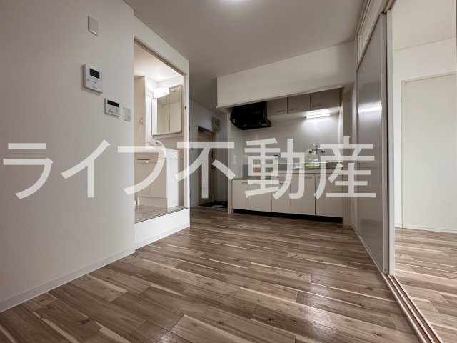 フリーディオ石切の寝室|落ち着いた色調の寝室です