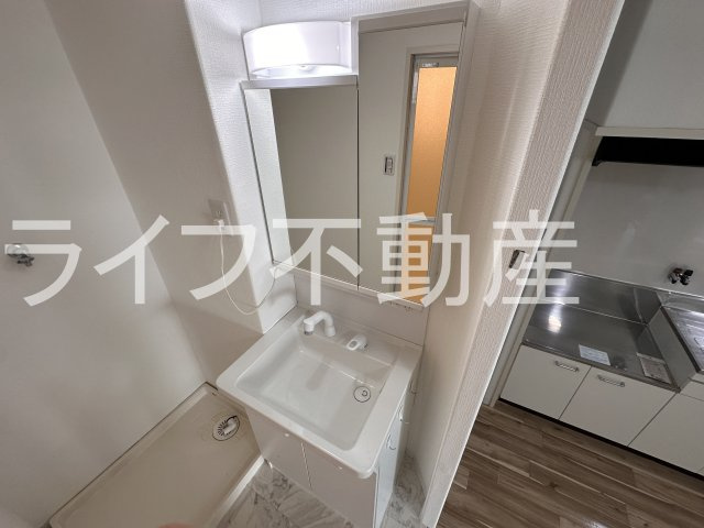 フリーディオ石切の独立洗面台|独立洗面台、朝の身支度には欠かせません