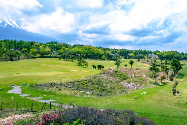 【その他】 | ■富士ヶ嶺グリーンクラブ■
エリア内にあるゴルフ場(ショートコース)です。手入れの行き届いたコースで、初心者の方も女性も安心してのびのびとお楽しみいただけます。