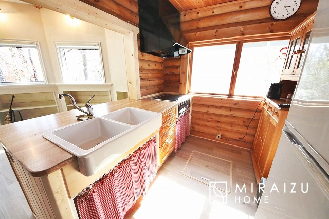 【キッチン】 | 平日・休日問わずいつでもご見学が可能です♪
実際に見て触れて感じる安心のお住まい探しをご体験ください