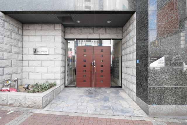ウィルテラスなんば南のエントランス