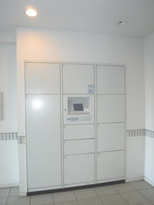 【その他共用部分】 | ホワイトヒルズ富士見台 | 不在時にも大活躍の宅配ボックス完備(^^)/