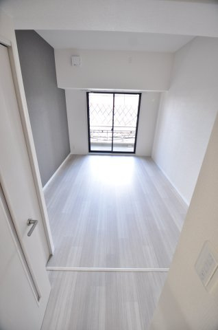 大阪市鶴見区諸口１丁目の賃貸マンションの居間・リビング