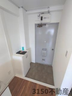 シーズンコート岐阜茜部A棟の玄関