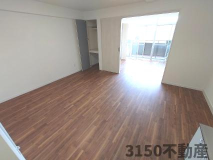 シーズンコート岐阜茜部A棟の居間・リビング