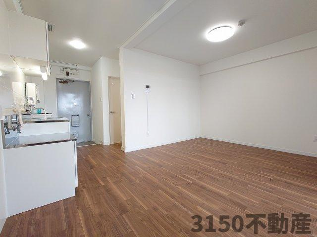 シーズンコート岐阜茜部A棟の居間・リビング