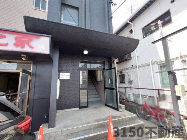 シーズンコート岐阜茜部A棟のエントランス