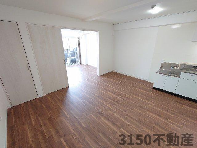 シーズンコート岐阜茜部A棟の居間・リビング