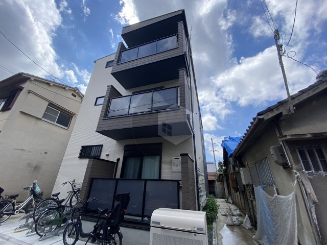 D porta coureの外観