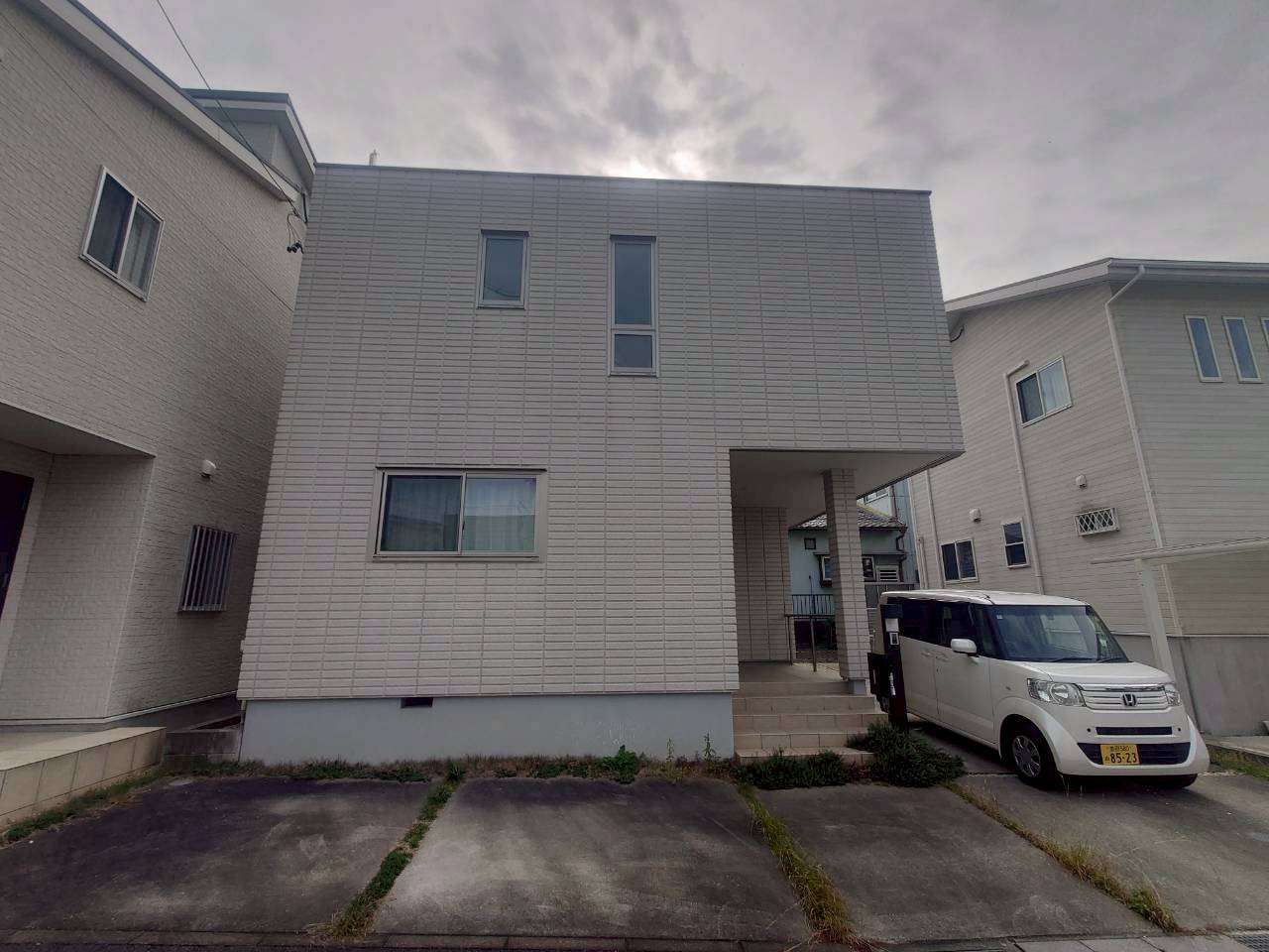 小川町4丁目戸建の駐車場