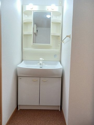 【洗面所】 | プラトーＡ | 忙しい朝には欠かせない洗面所です