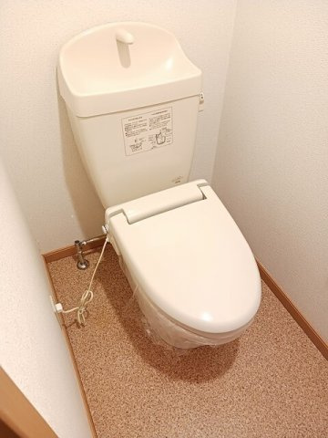 プラトーＡのトイレ|ゆったりとした空間のトイレです