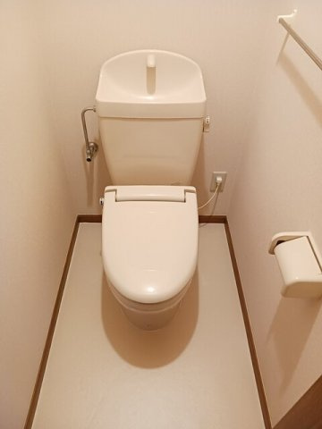パルテールＢのトイレ|ゆったりとした空間のトイレです