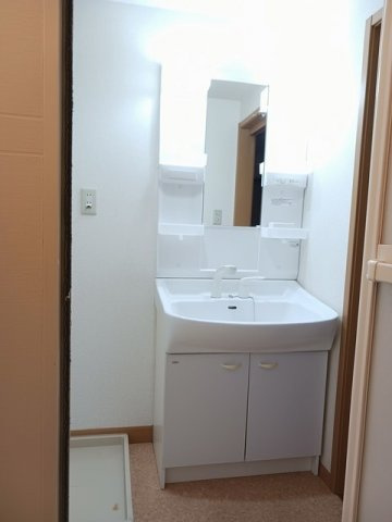 エストレーノｋｏｅｉの洗面所|広い洗面スペース