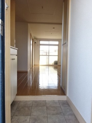 【玄関】 | エルディム岡田 | 玄関です