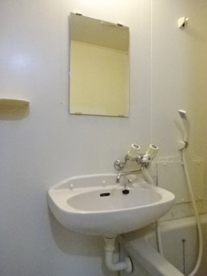 【洗面所】 | エルディム岡田 | 使いやすい洗面所です