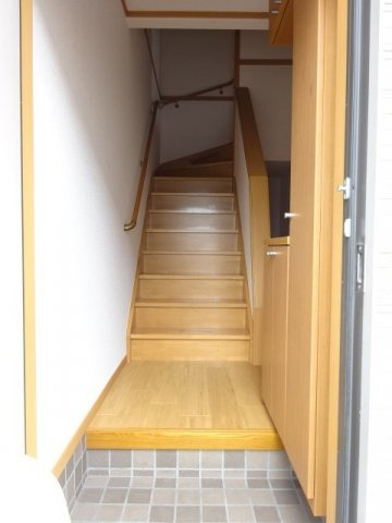 グレース　クレストⅠの玄関|落ち着いた玄関です