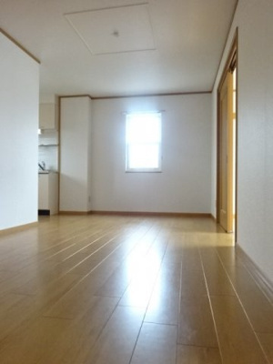 【居間・リビング】 | グレース　クレストⅠ | ゆったり過ごせるリビングです