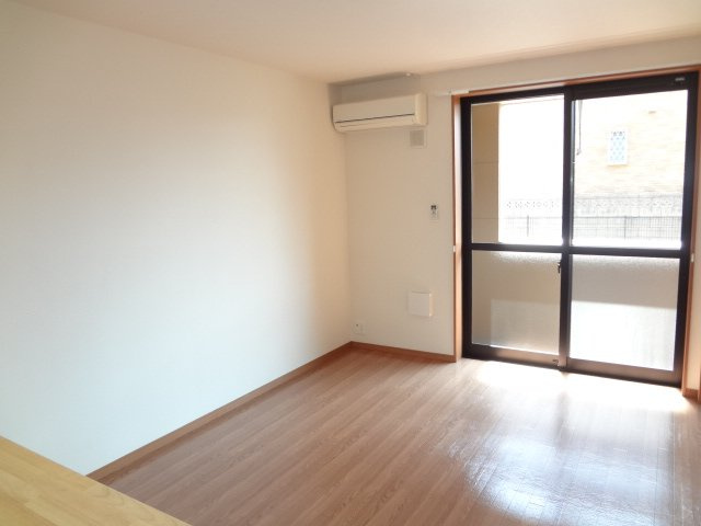 【居間・リビング】 | ロープン　ドローム | リビング