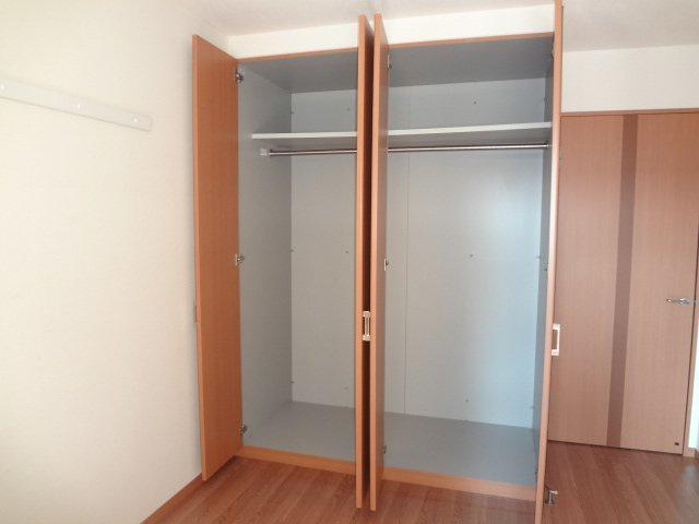 【収納】 | ロープン　ドローム | 南側洋室クローゼット
