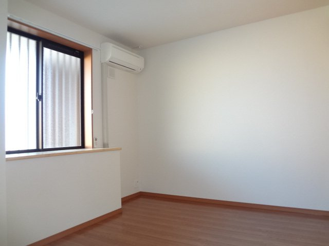 【内装】 | ロープン　ドローム | 北側洋室