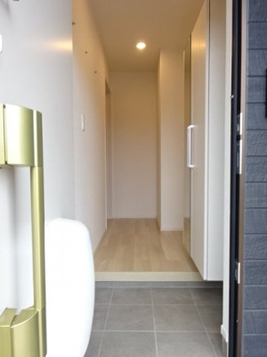 【玄関】 | アルカンシエル | 明るい玄関です