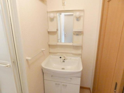 【洗面所】 | デルソーレＡ | ゆったりとスペースのある洗面所