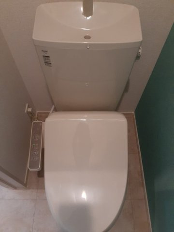 アンソレイユ壱番館　Ⅱのトイレ|落ち着いた色調のトイレです