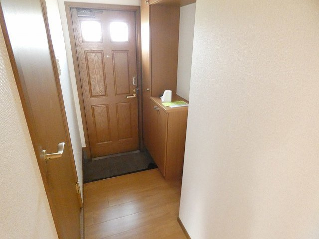 ピュアハウスⅠの玄関|ゆったりとした玄関です