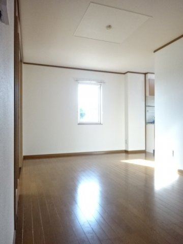 ピュアハウスⅡの居間・リビング|おしゃれな居間です