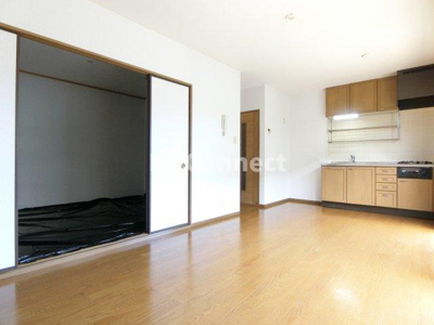 【居間・リビング】 | スプリングガーデンＢ | １０帖のＬＤＫです。