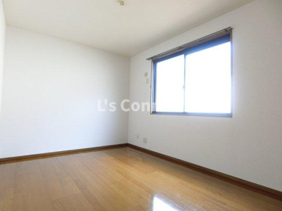 【その他】 | スプリングガーデンＢ | 洋室は寝室として使えます。